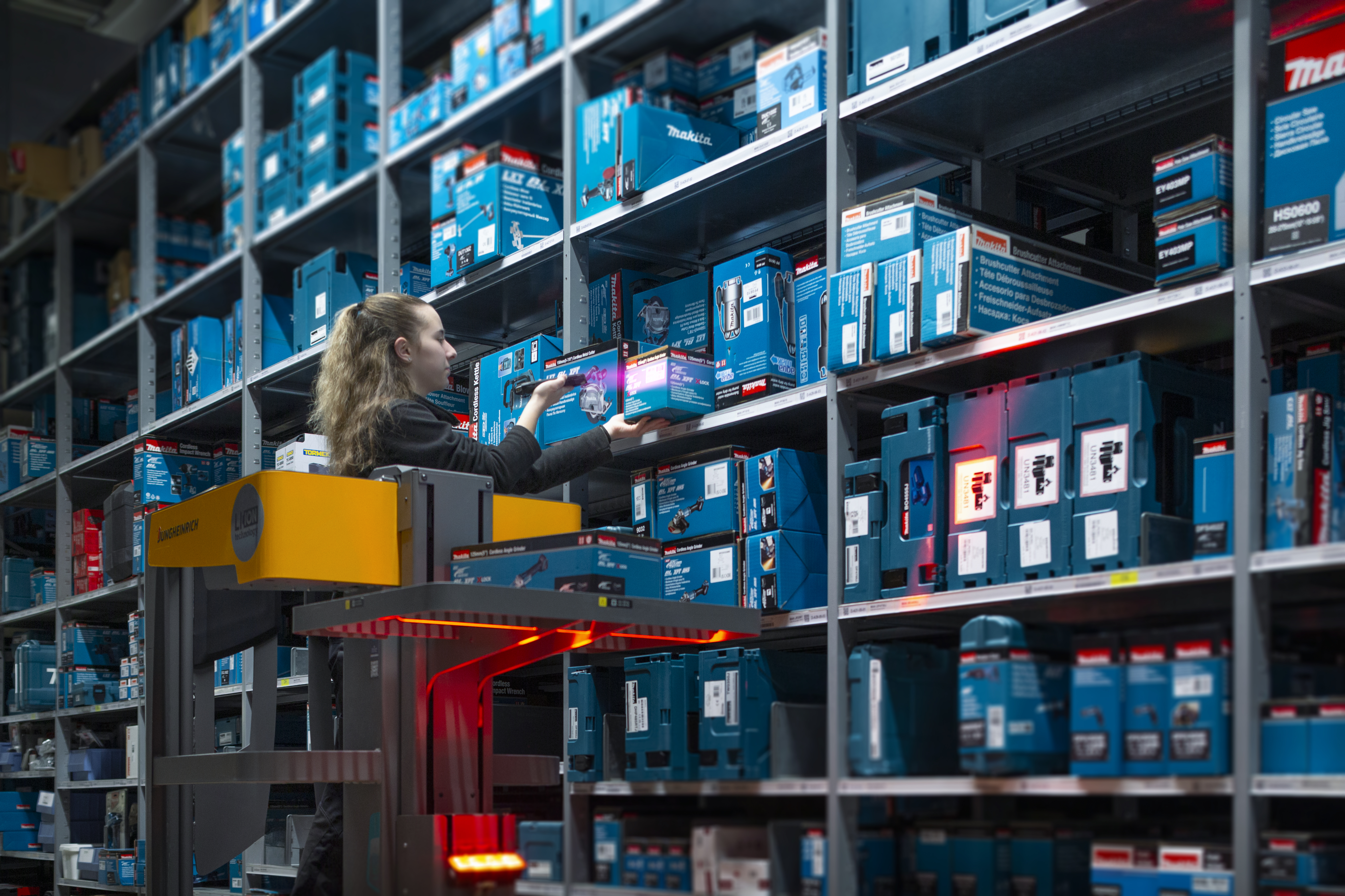 Fachkraft zur Lagerlogistik (M/W/D)